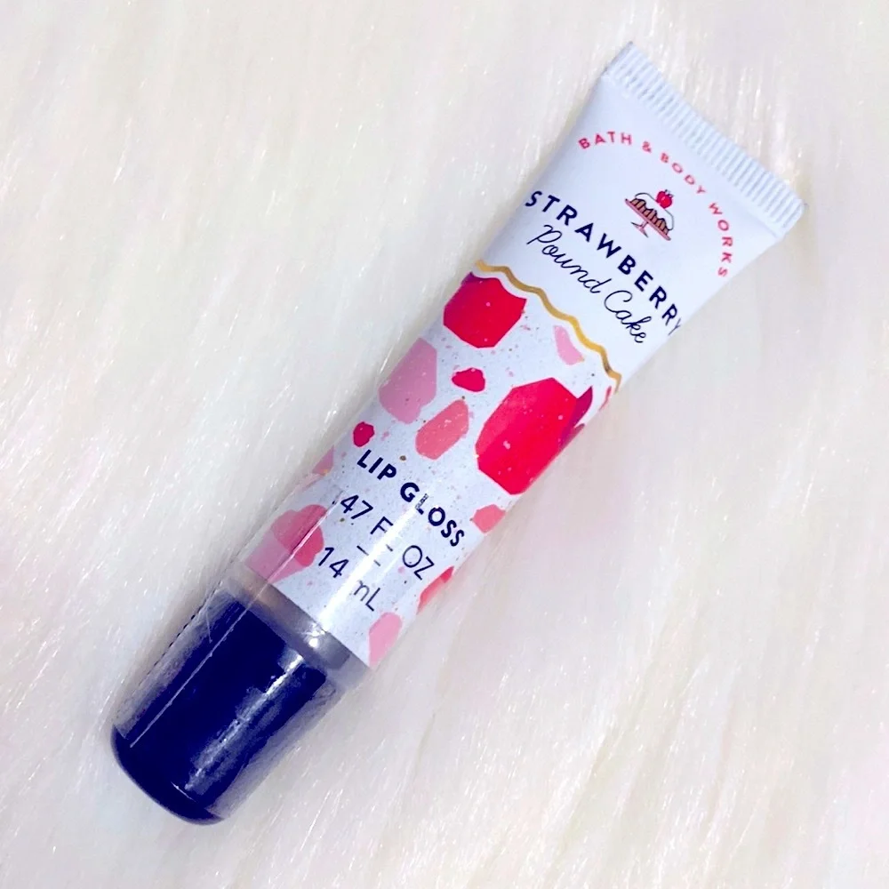 🩷PRICE IS FIRM🩷Bath and Body Works Strawberry Pound Cake Lip Gloss NWT Sealed - Picture 4 of 7